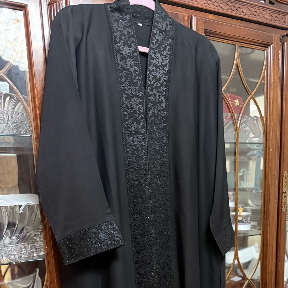 Elegant Black Maxi Abaya with Embroidered Cuffs